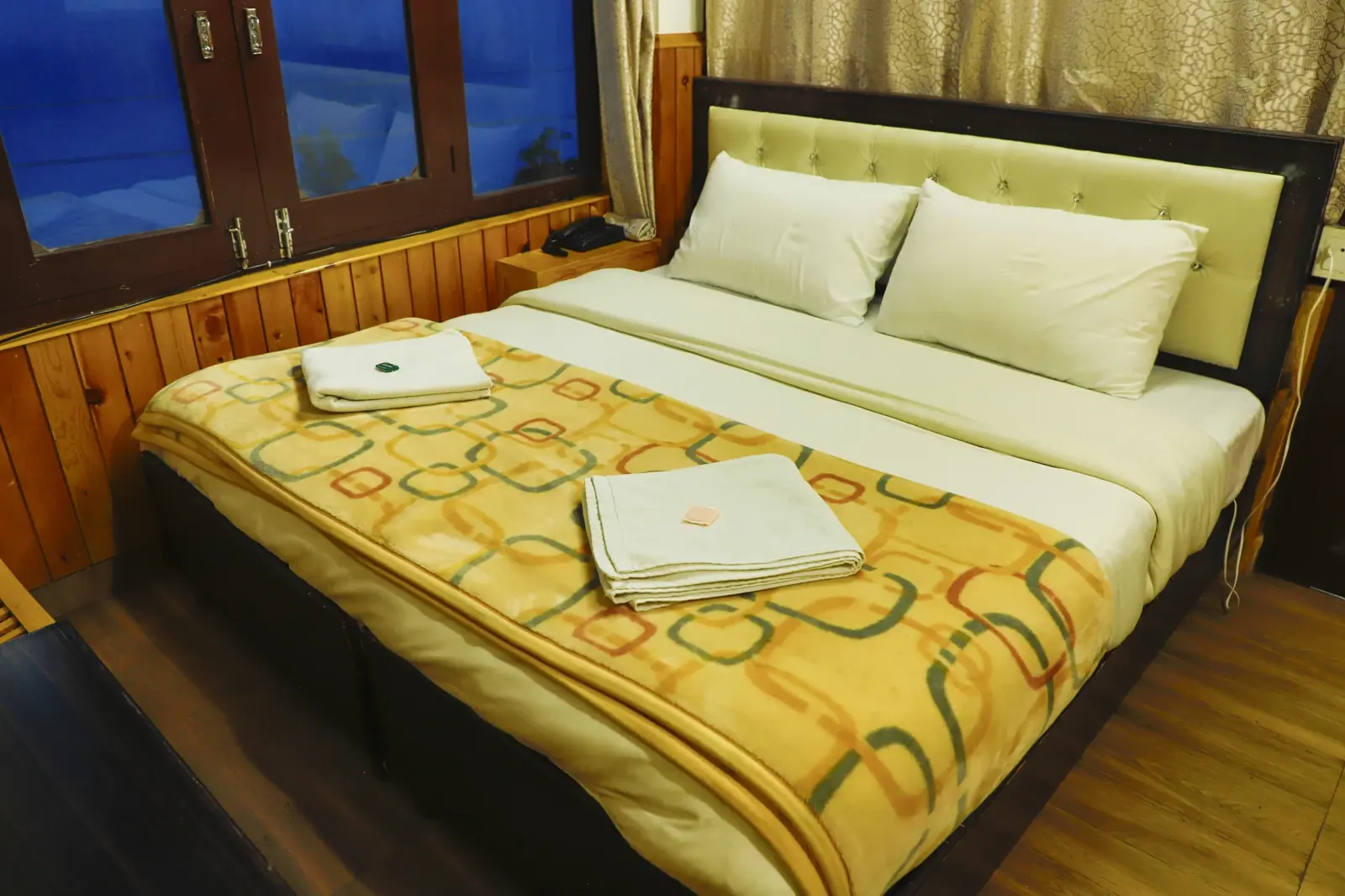 Deluxe double room at Hotel Royal Voyages