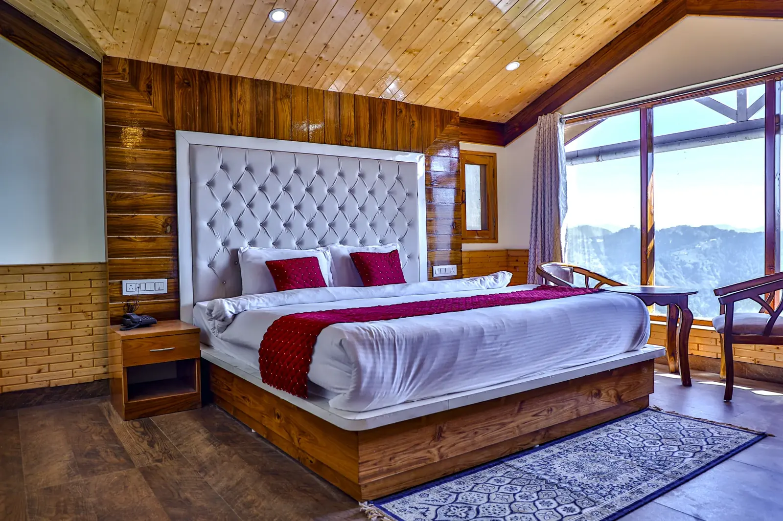 Deluxe Valley View room with a picture window